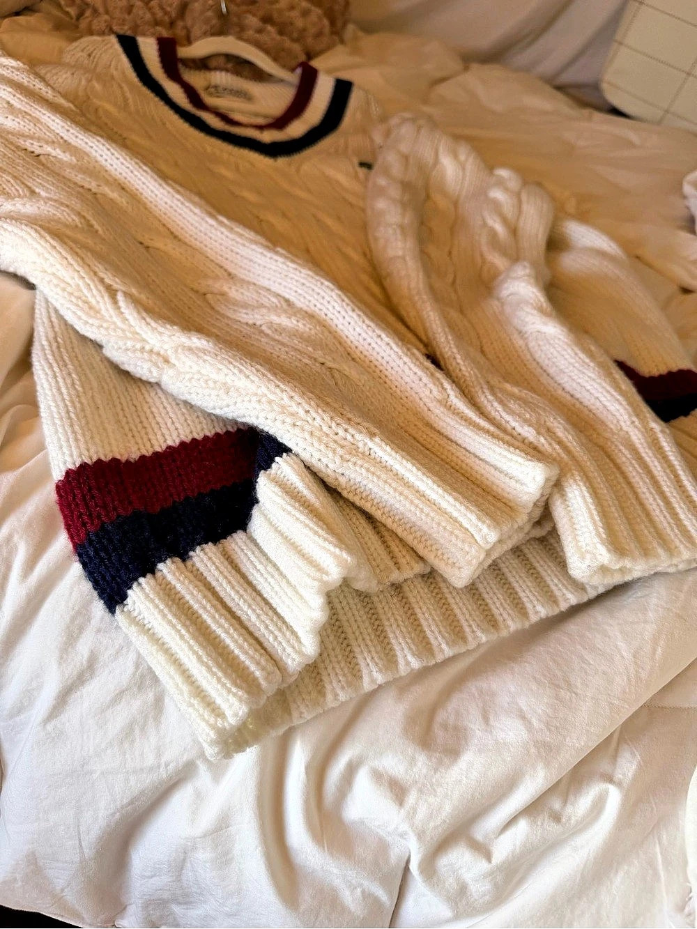 VTG 80s Izod Lacoste 100% Acrylic Cricket Sweater Deep V-Neck Size L - Picture 12 of 17